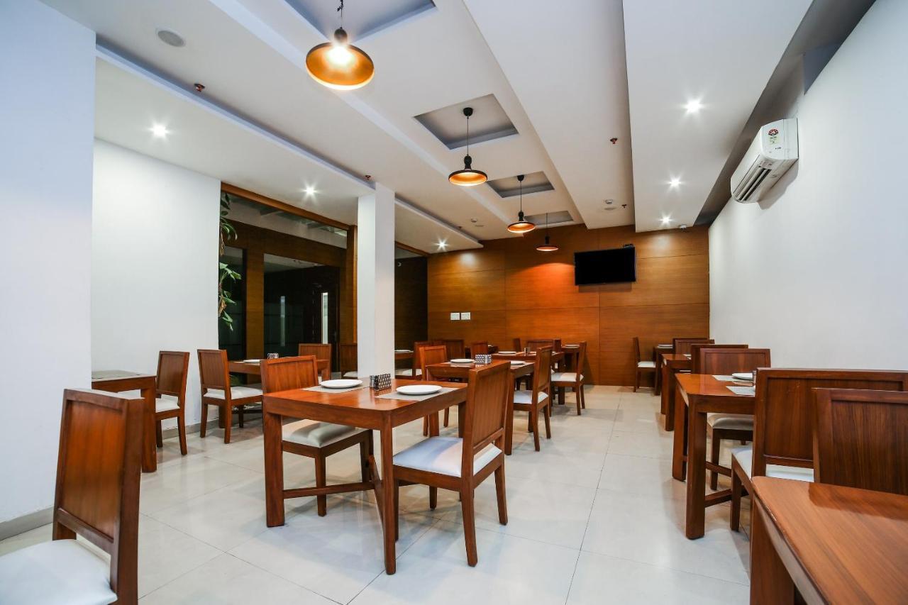 Collection O Motif South City 1 Near Appu Ghar Gurgaon Exterior photo