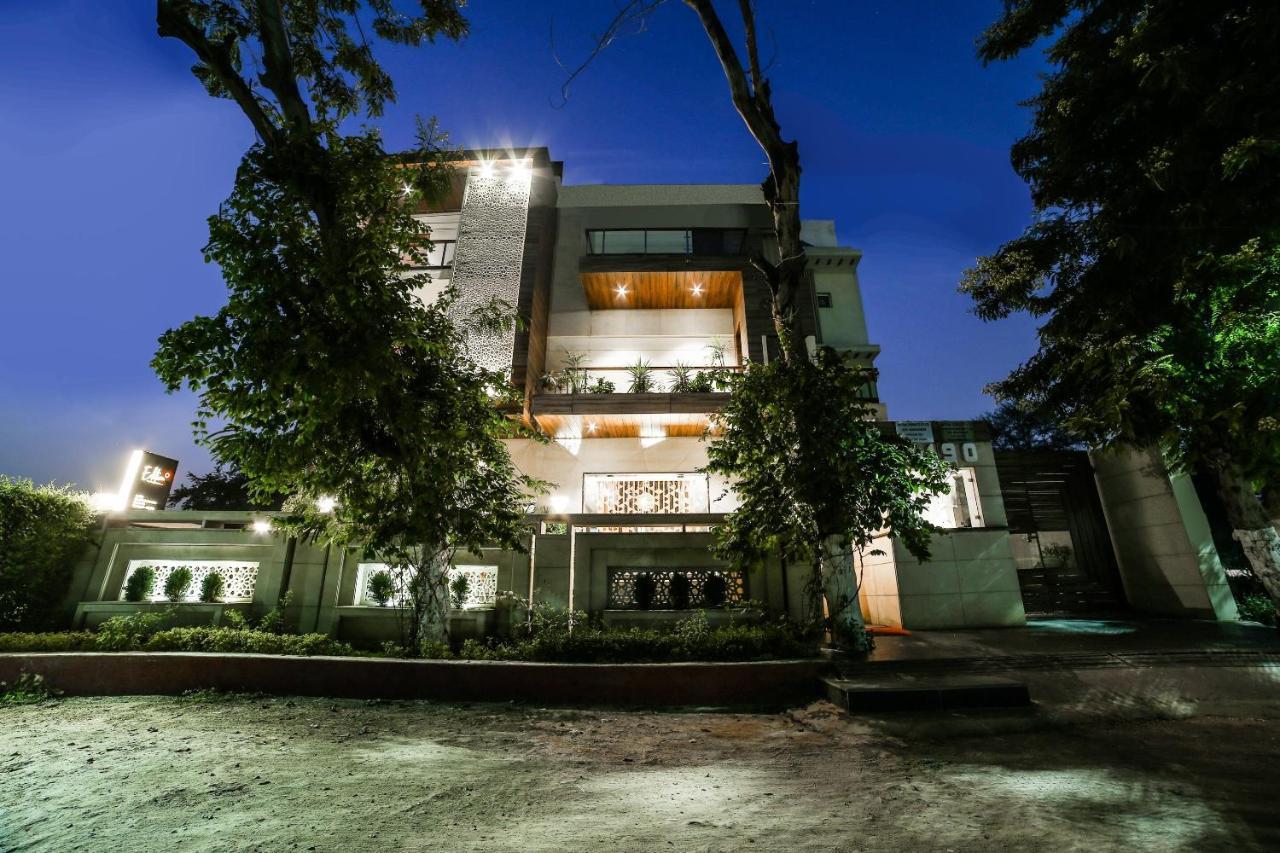Collection O Motif South City 1 Near Appu Ghar Gurgaon Exterior photo